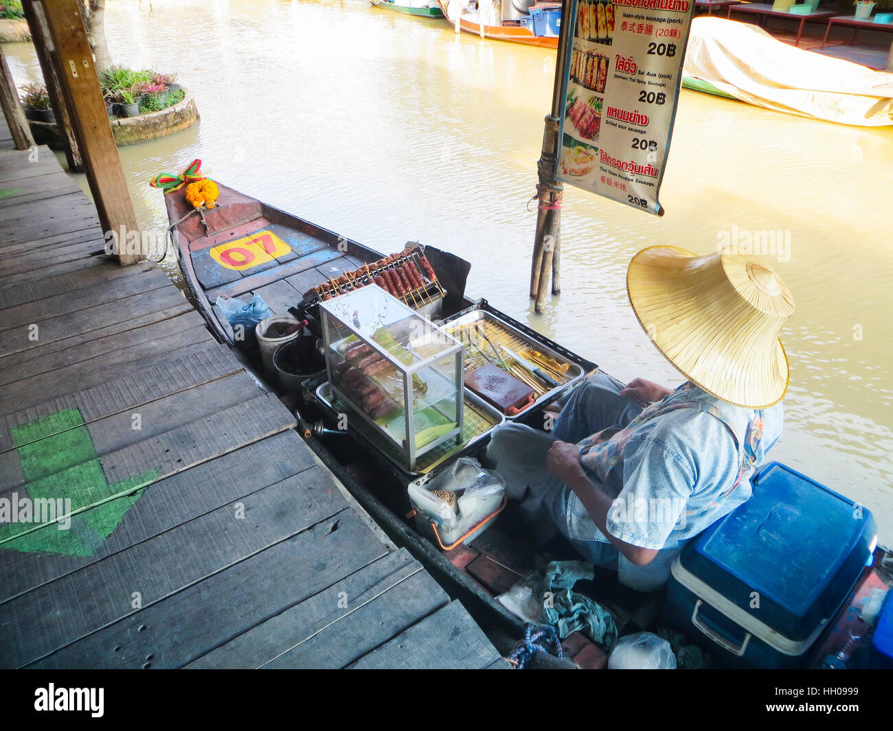 Woman Selling Food At Pattaya Floating Market February 5 2013