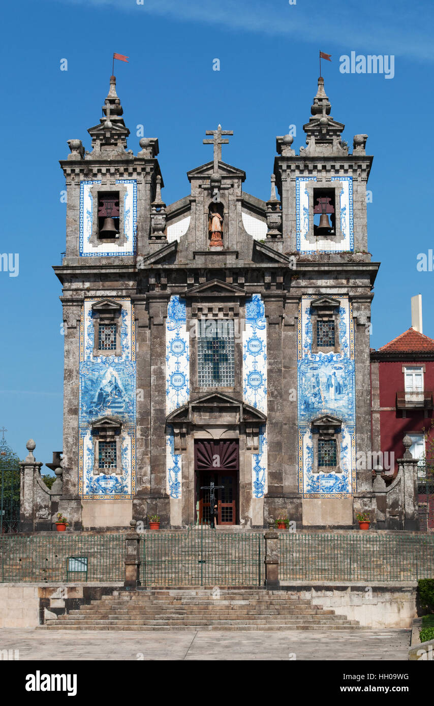 Porto: the Church of Saint Ildefonso, 18th century church built in a proto-Baroque style and famous for its azulejos, typical Portuguese ornaments Stock Photo