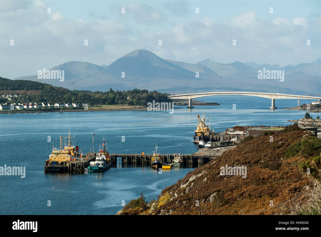 Kyle of lochalsh road hires stock photography and images Alamy
