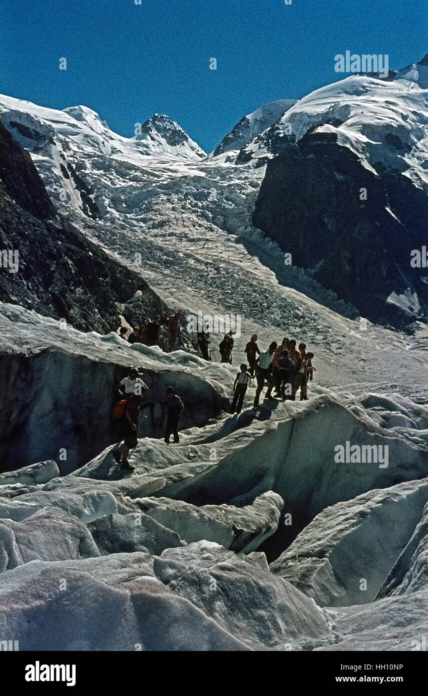 Auf dem Morterartschgletscher, 1973. Guided tour on Morteratsch Glacier in the seventies. Stock Photo