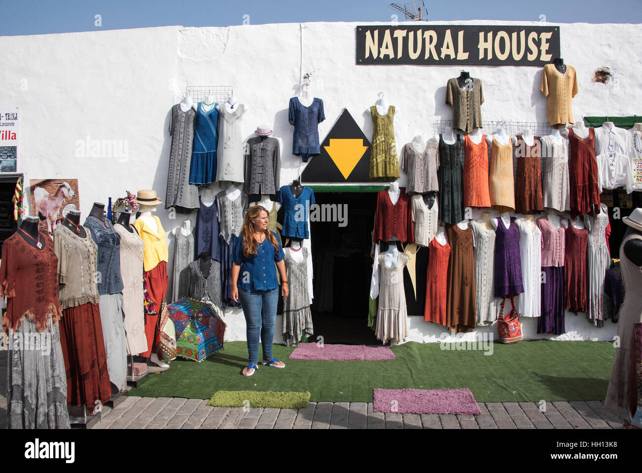Clothes shop spain hi-res stock photography and images - Page 2 - Alamy