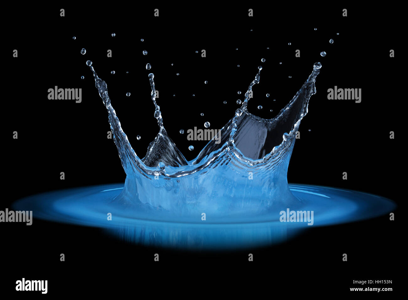 Blue water splash black background hi-res stock photography and images -  Alamy