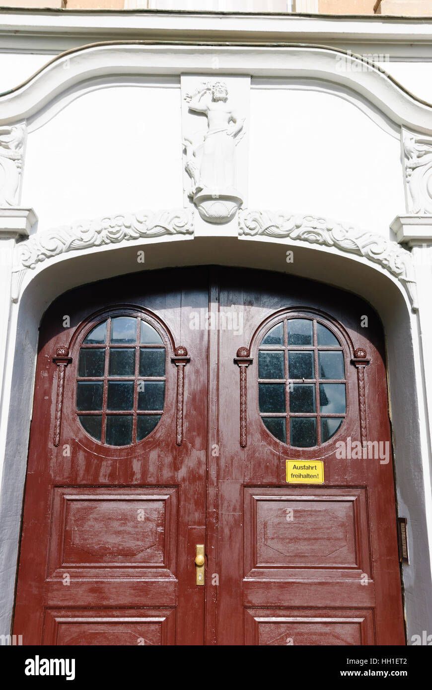Wittenberge: Front door in art deco style in Bahnstrasse, , Brandenburg, Germany Stock Photo