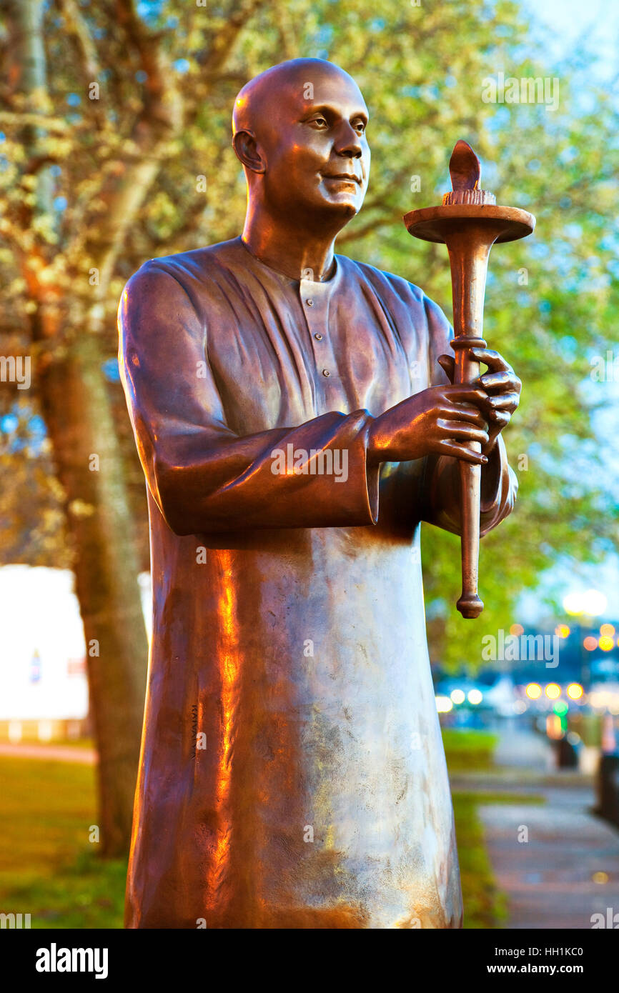 World Harmony Peace Statue, Cardiff Bay, Wales, UK Stock Photo Alamy