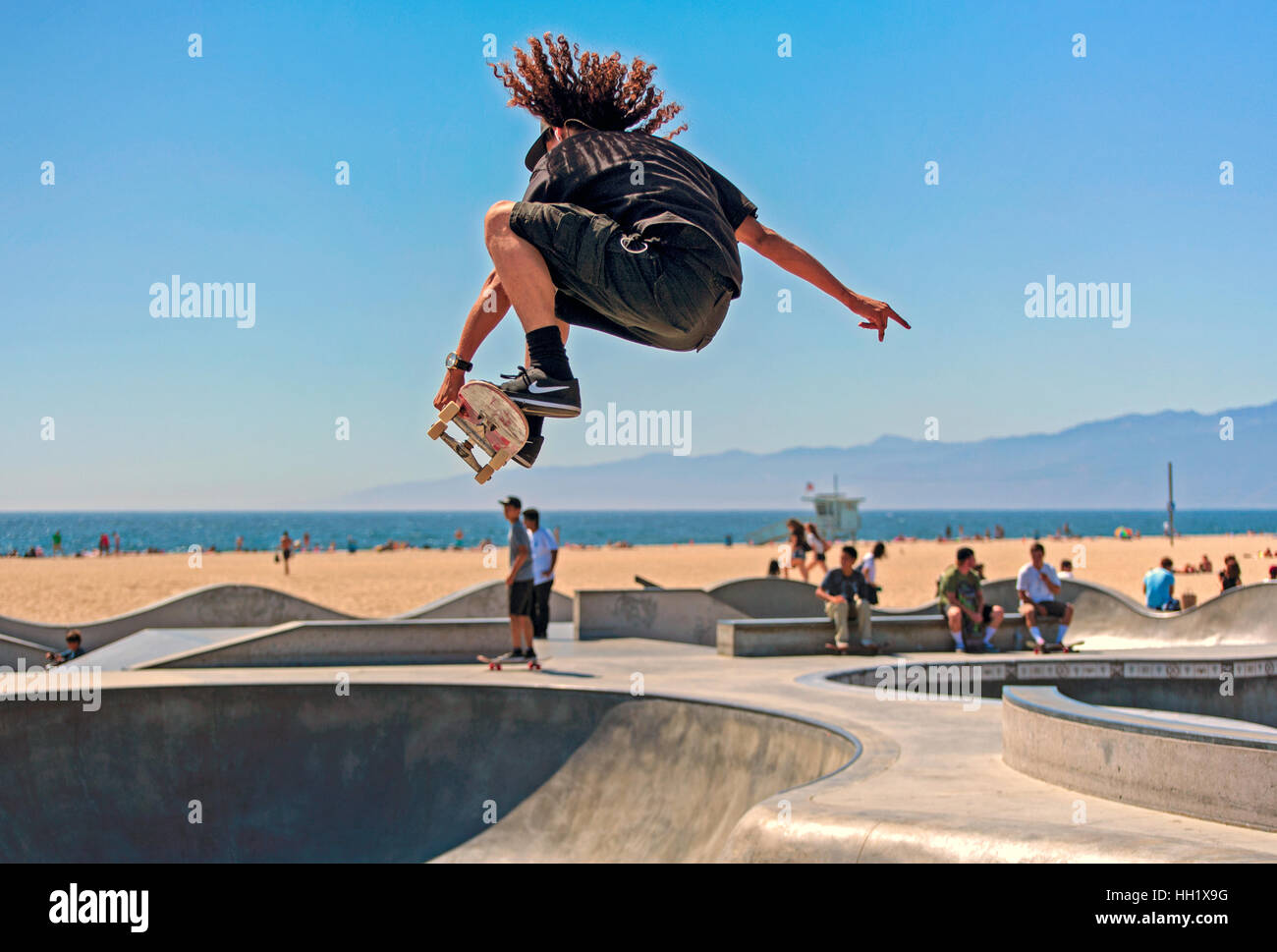 beetje Heel boos veld A young Hispanic Boy on his skate Stock Photo - Alamy