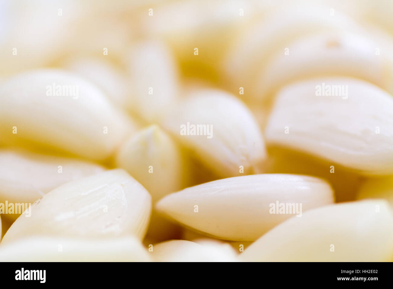 Peeled Garlic Cloves Stock Photo Alamy