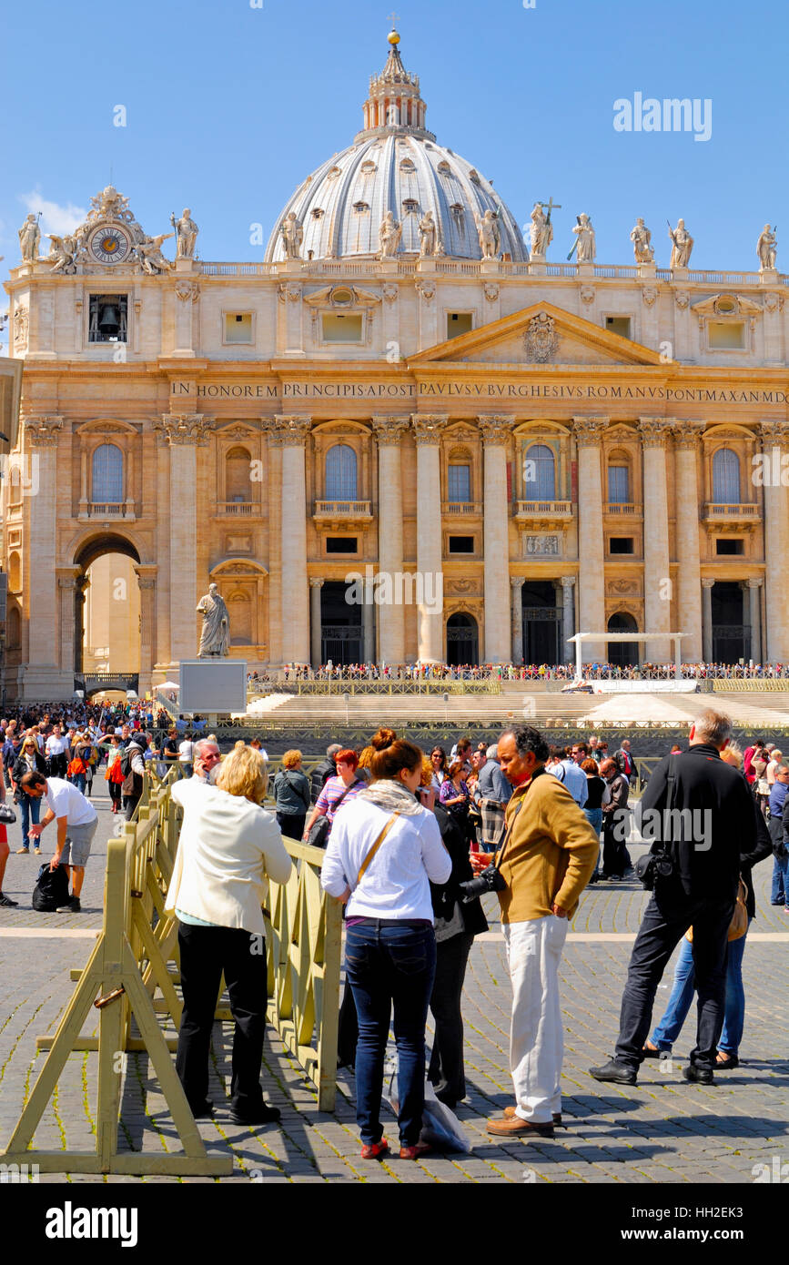 St Peter's Basilica, crowded with tourists and pilgrims, unidentified, from all over the world. April 13, 2013 in Rome, Italy. Stock Photo