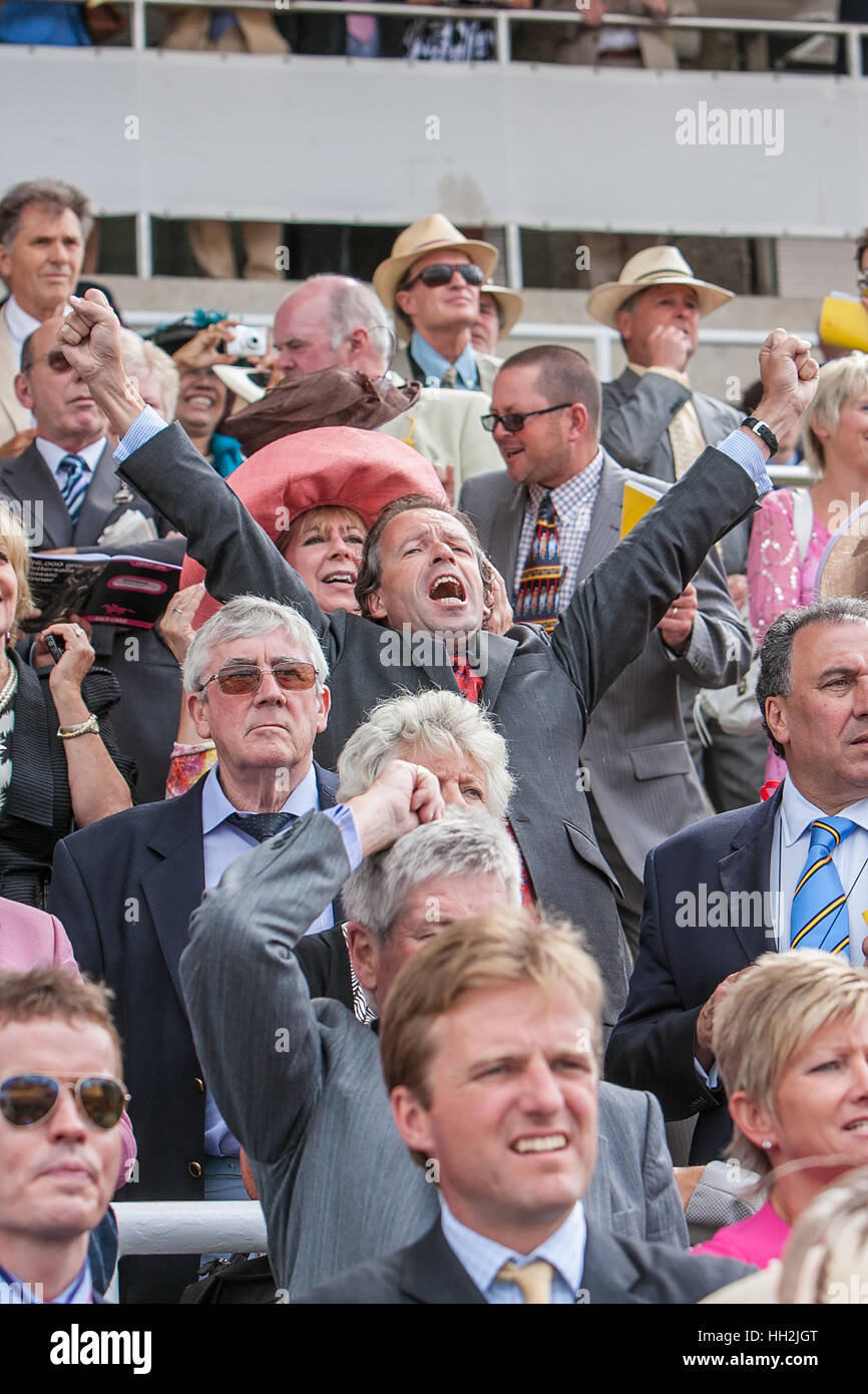 Crowd  of  racing fans at Goodwood Racecourse Stock Photo