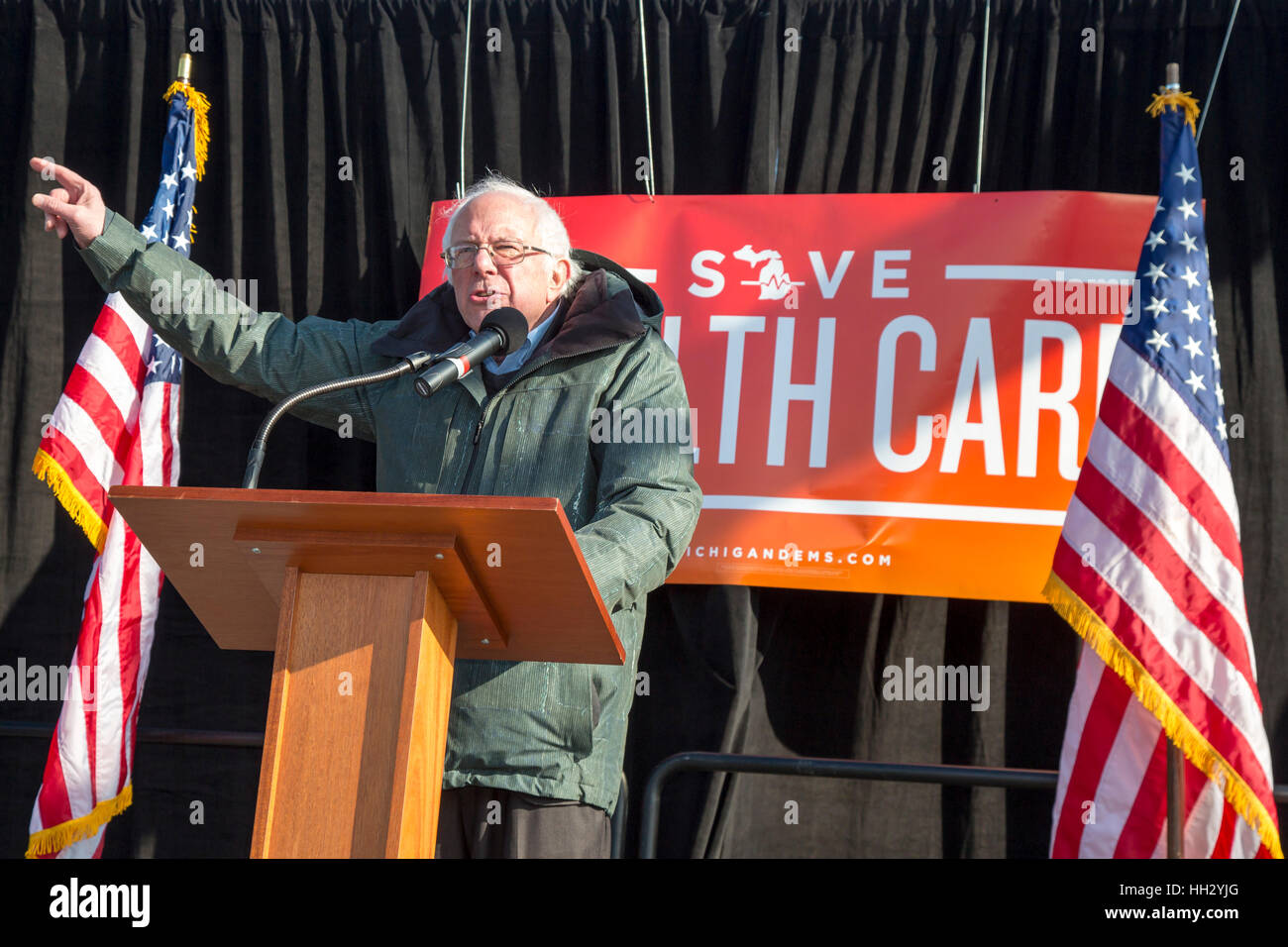 Detroit, Michigan USA - 15 January 2017 - Senator Bernie Sanders speaks as thousands of Detroit-area residents joined a 'Save Health Care Rally,' part of a national Day of Action opposing Republican attempt to dismantle Obamacare. ©: Jim West/Alamy Live News Stock Photo