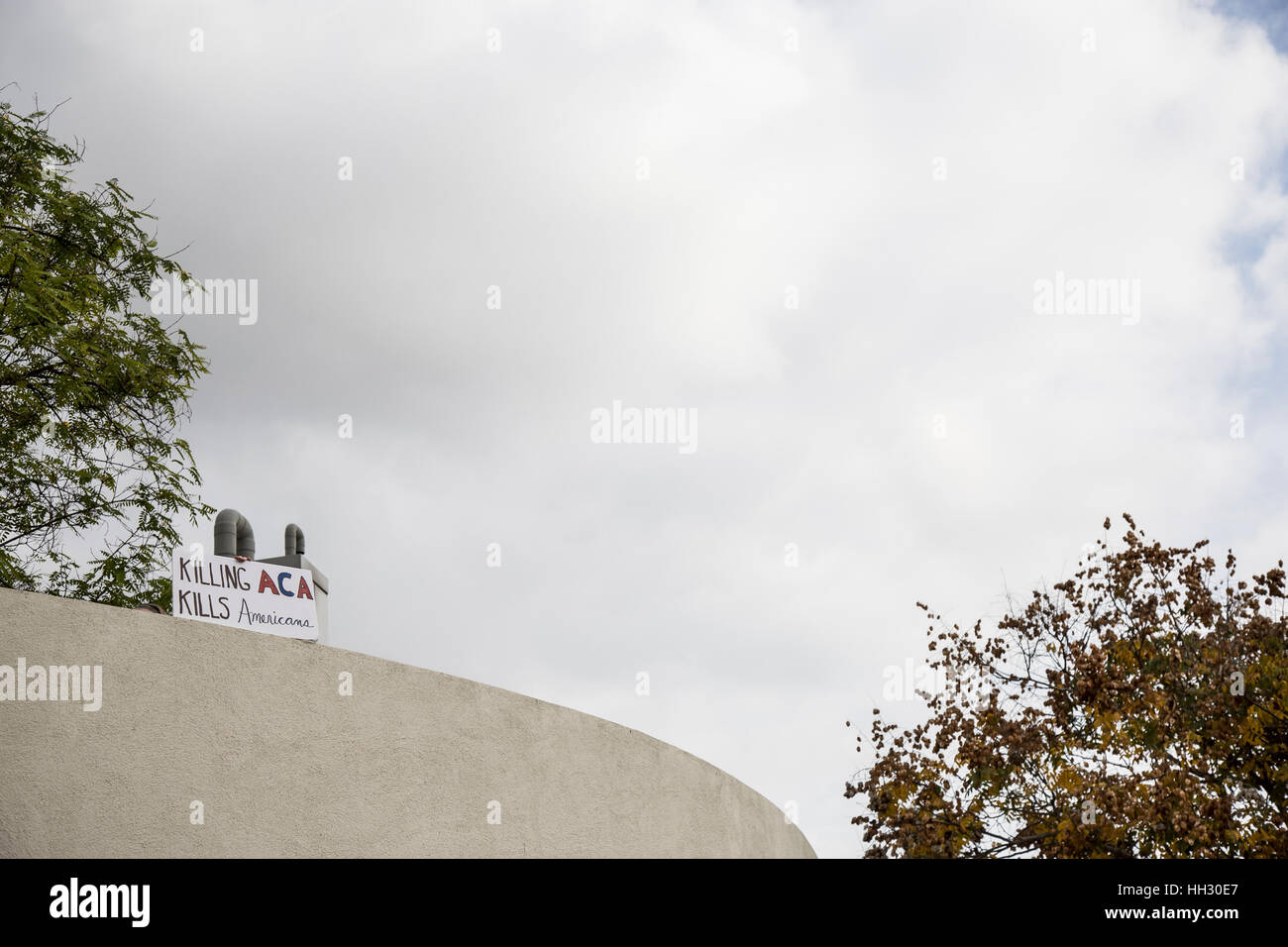 Los Angeles, USA. 15th Jan, 2017. 