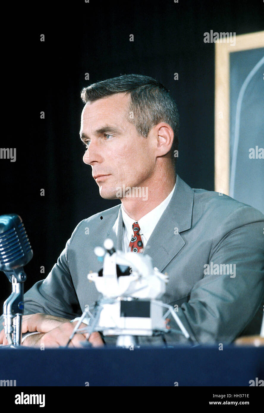 Eugene gene cernan hi-res stock photography and images - Alamy