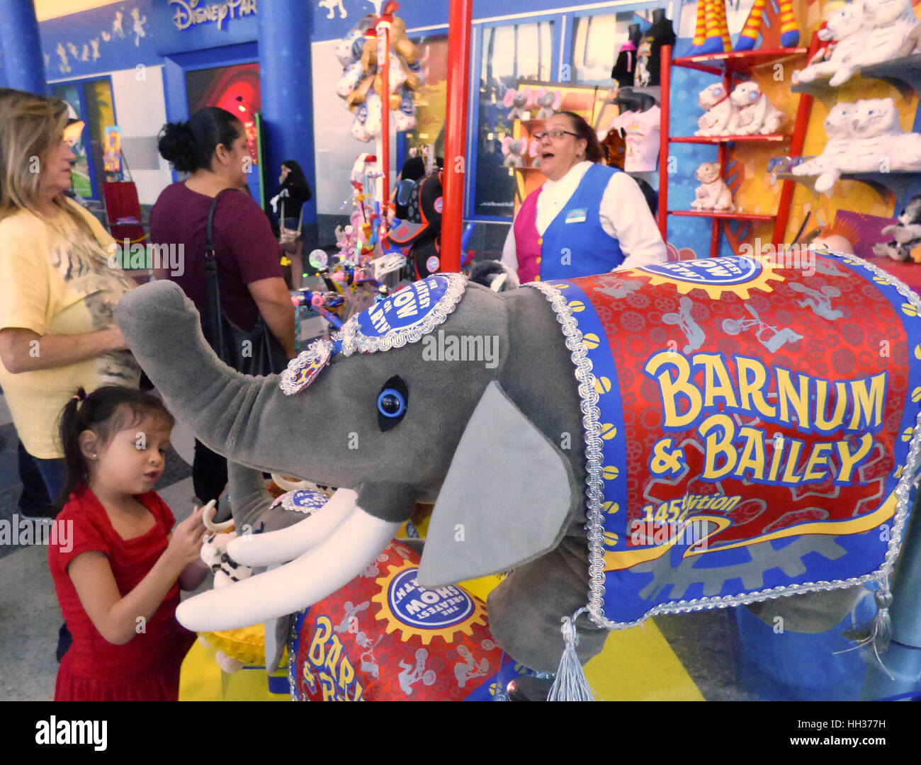 Orlando, USA. 16th January, 2017. People buy souvenirs at the Amway Center in Orlando, Florida after attending the final Orlando performance of the Ringling Brothers and Barnum and Bailey Circus. The circus announced on January 14, 2017 that it will have its final performance in May after a 146-year run, citing declining attendance and high operating costs. Credit: Paul Hennessy/Alamy Live News Stock Photo