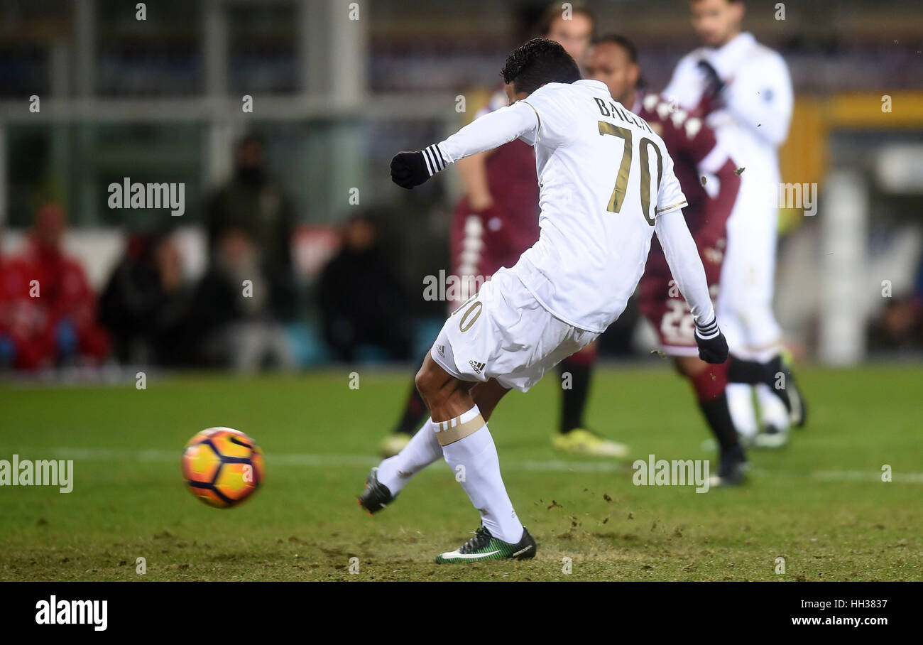 Turin, Italy. 16th Jan, 2017. AC Milan's Carlos Bacca scores during the 'Serie A' soccer match between Torino and AC Milan in Turin. The match ended with a 2-2 draw. Credit: Alberto Lingria/Xinhua/Alamy Live News Stock Photo