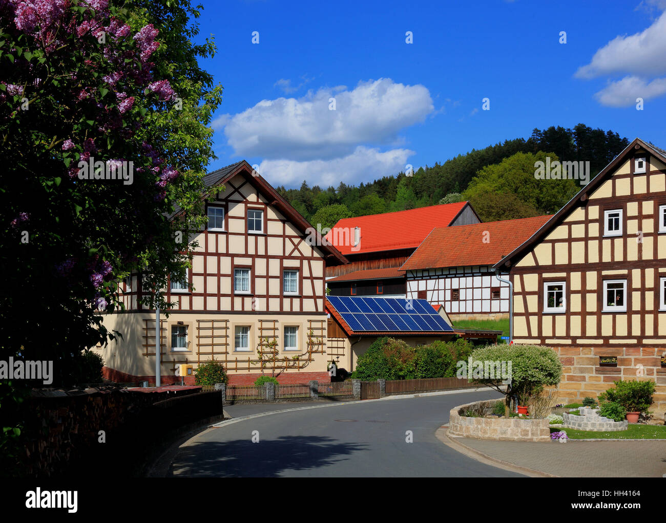 Framework houses at Schimmendorf, Gemeinde Mainleus, district of  Kulmbach, Upper Franconia, Bavaria, Germany Stock Photo
