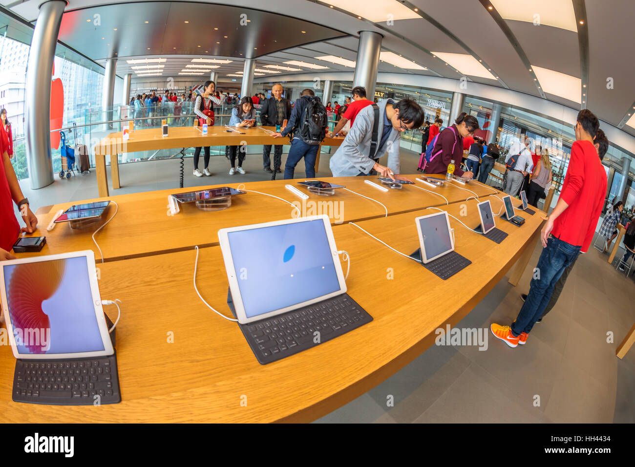 Apple Store tablet Stock Photo Alamy