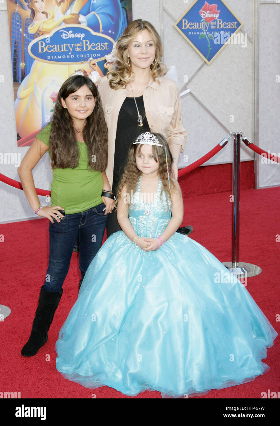 Shanna Moakler with her children, Atiana Cecilia de la Hoya, left, and