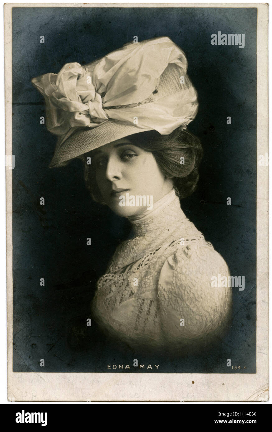 Edna May (1878 – 1948), Actress, wearing a large hat Stock Photo - Alamy