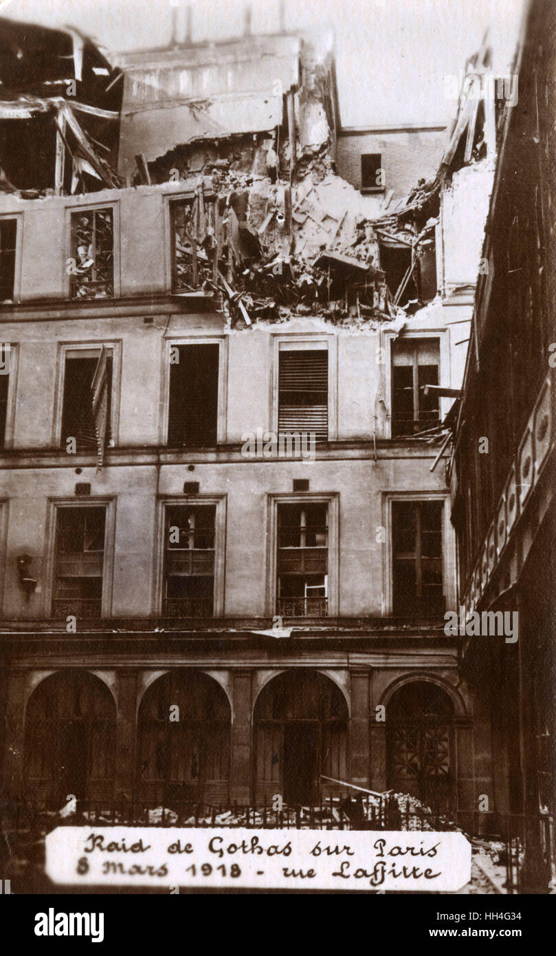 WW1 - Damage to Paris following an air raid by Gotha Bombers Stock Photo