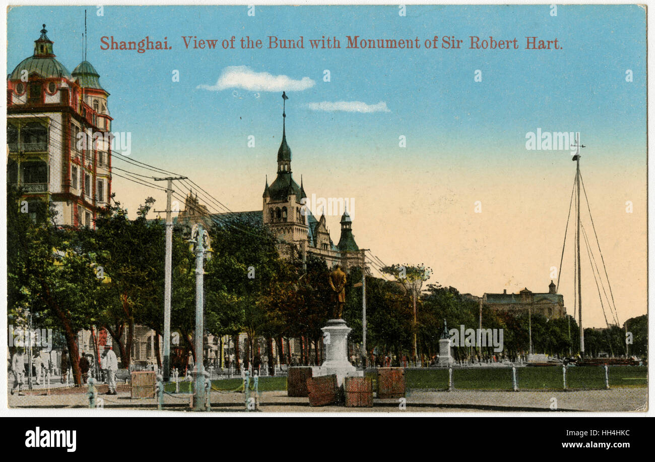 Bund, Shanghai, People's Republic of China - in the foreground can be seen a statue of Sir Robert Hart, 1st Baronet (1835–1911), a British consular official in China, who served as the second Inspector-General of China's Imperial Maritime Custom Service ( Stock Photo
