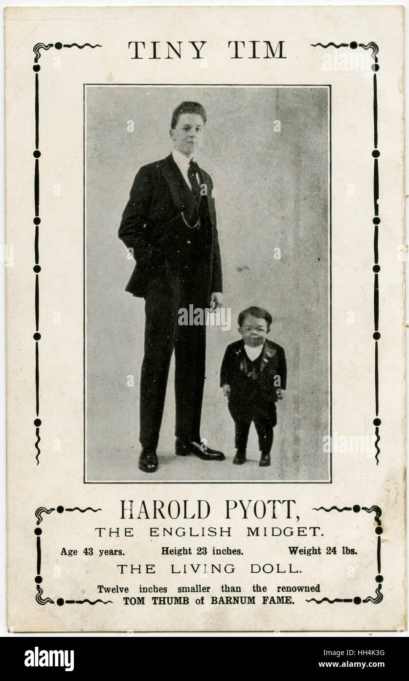 Harold Pyott (1887-1937) - 'Tiny Tim' the English Midget 'The Living Doll' - aged 43 years old, height 23', weight 24lbs. Twelve inches smaller than the renowned Tom Thumb (Charles Stratton) of P. T. Barnum fame. Britain's smallest ever man. Legend has it Stock Photo