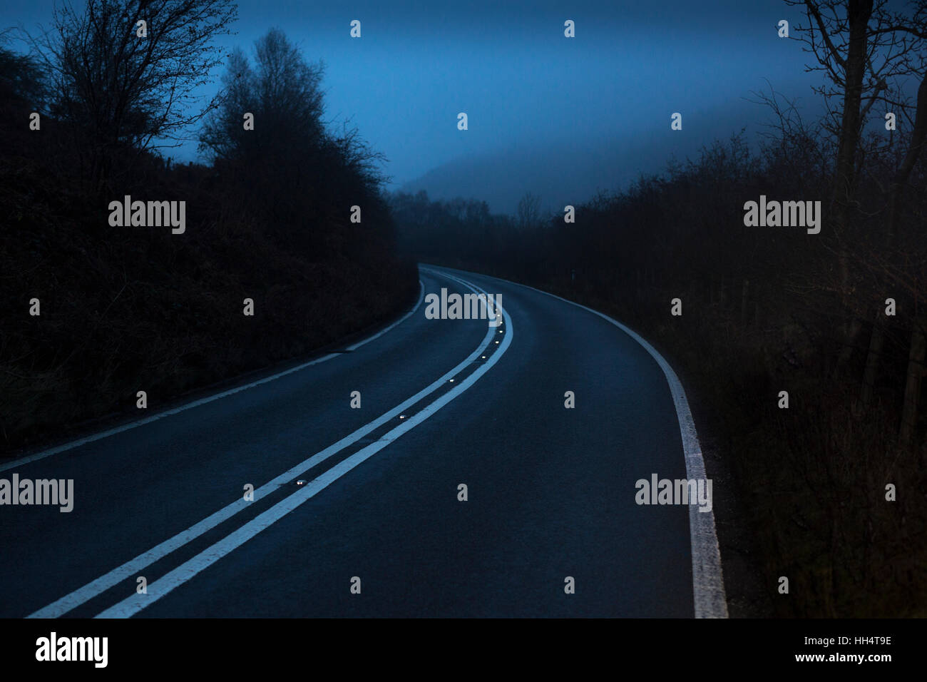 Cat's Eyes on the A57 Snake Road in the Derbyshire Peak District, UK Stock Photo