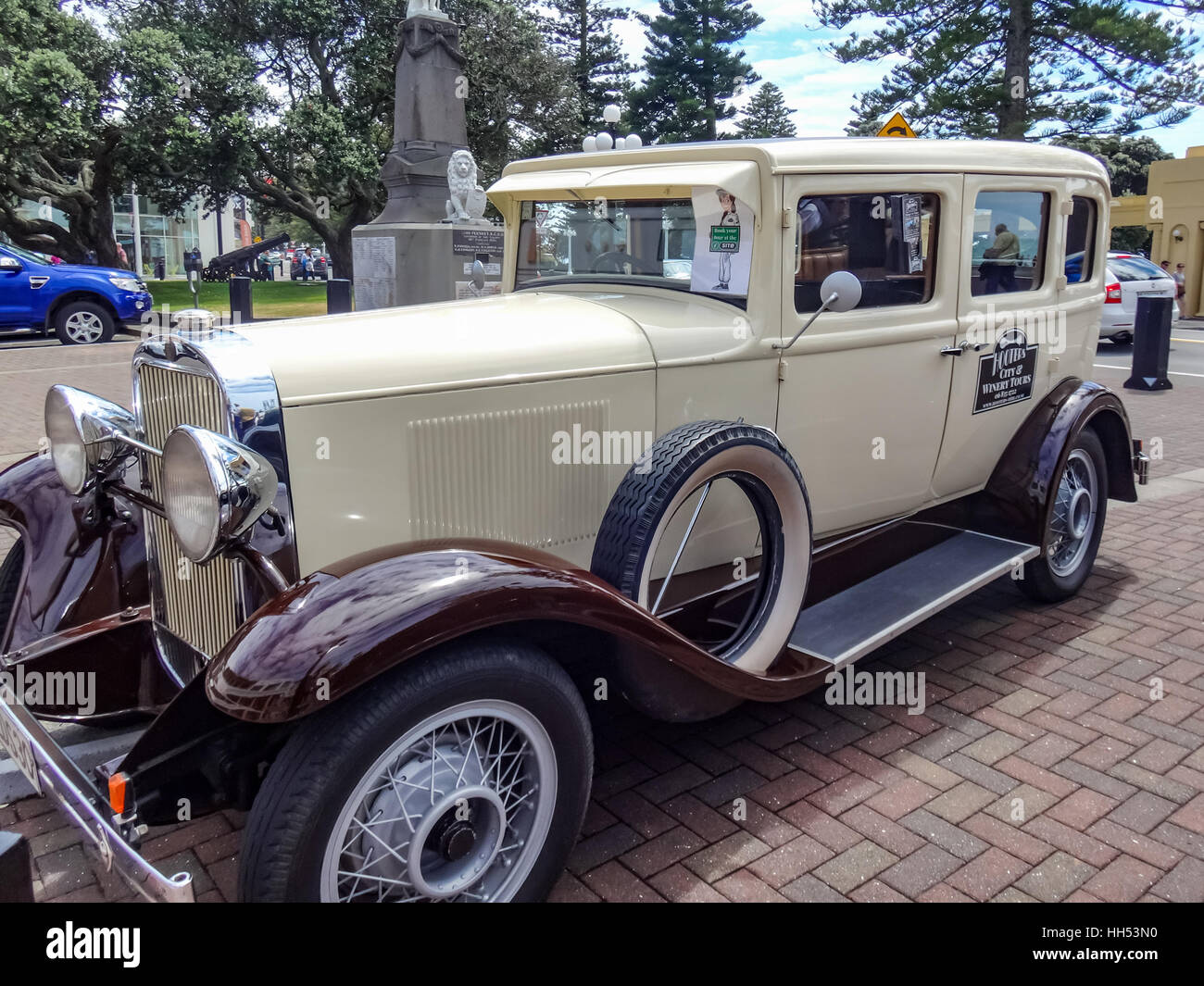 Historic cars offer rides in Napier, New Zealand Stock Photo