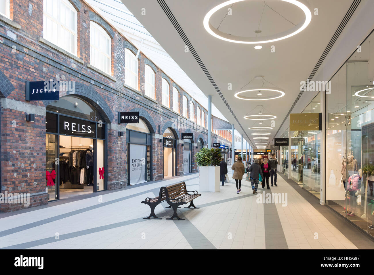 English clothing stores High Resolution Stock Photography and Images