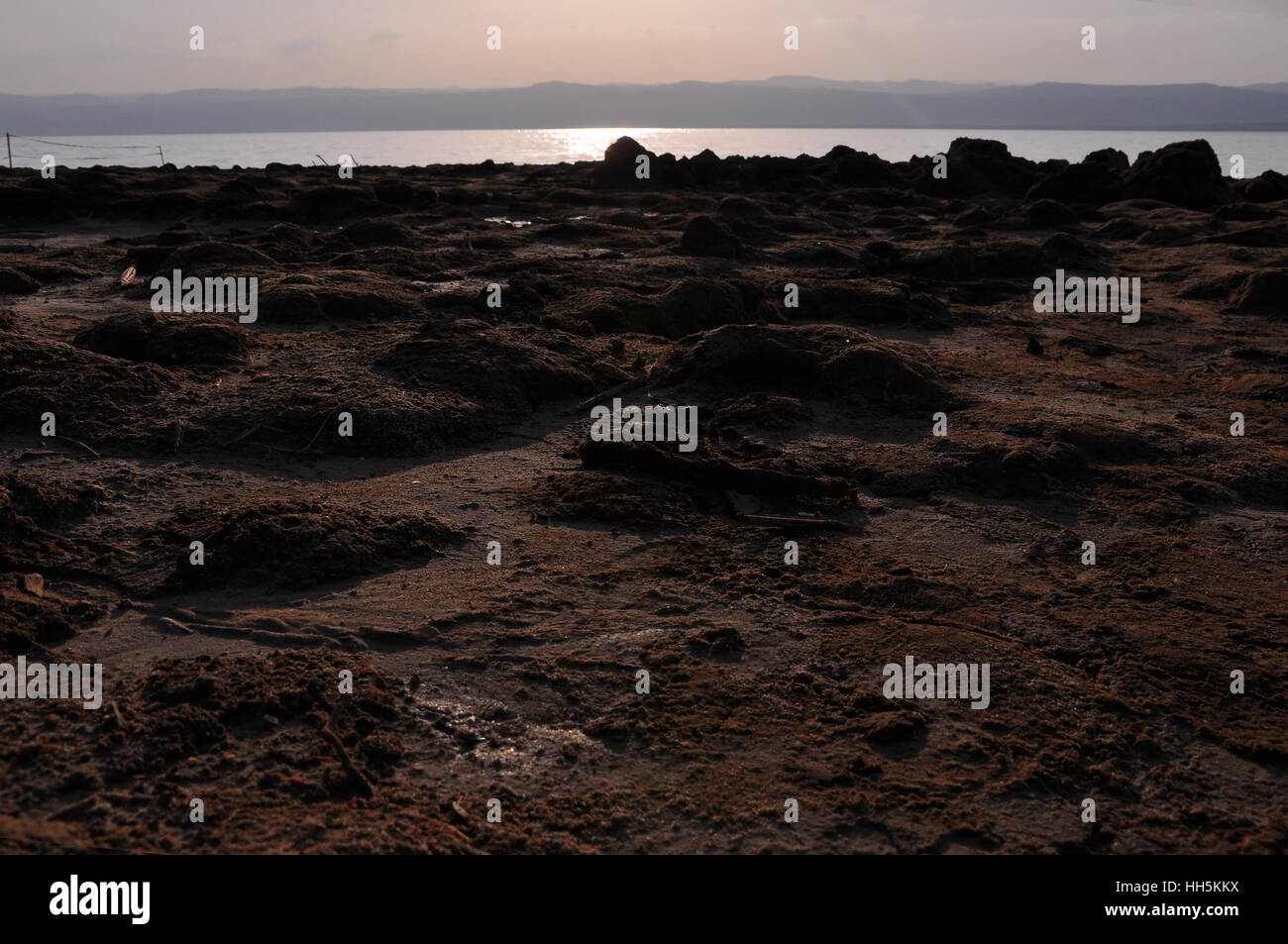 Dead sea mud hires stock photography and images Alamy