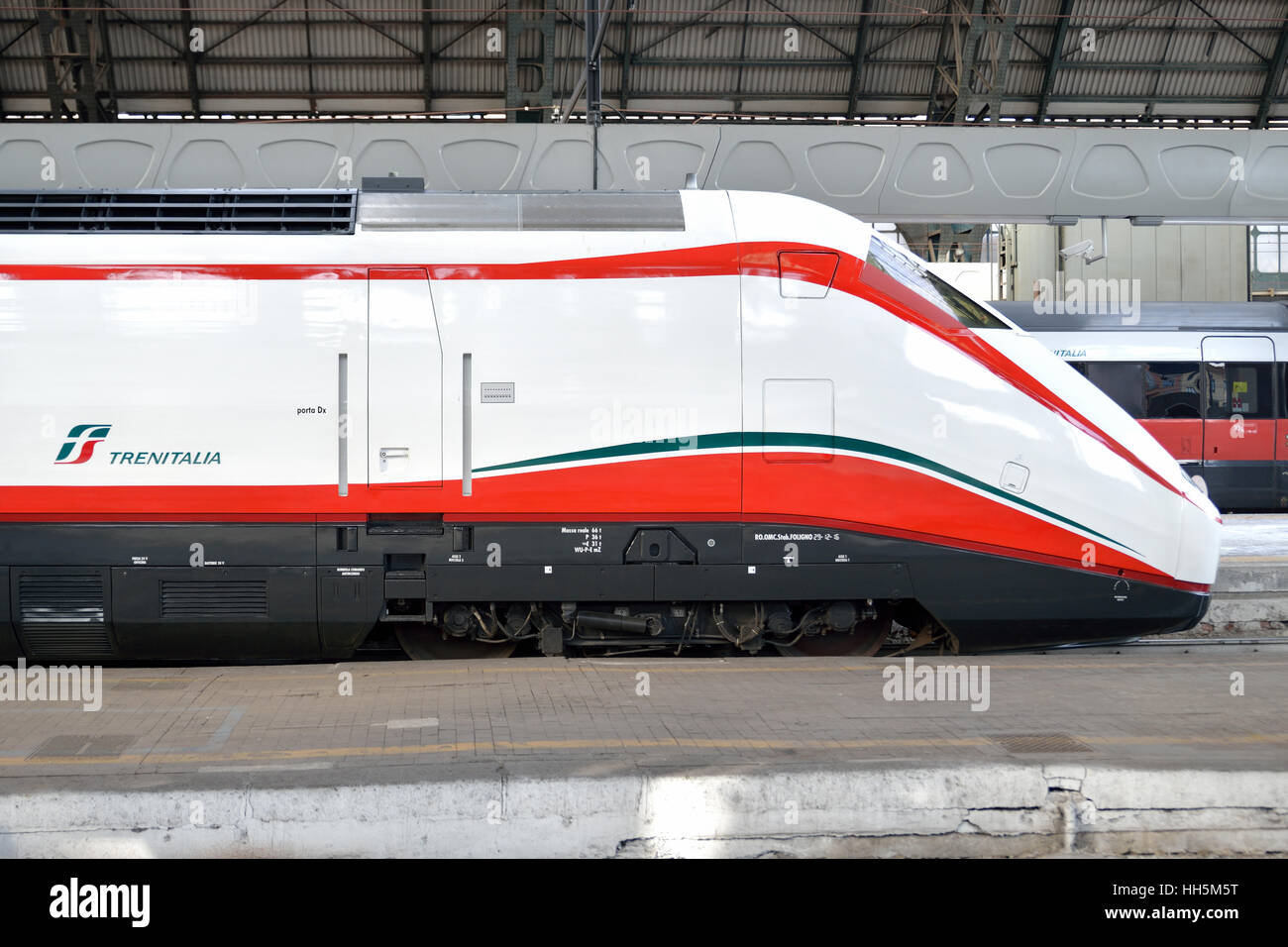 Electric locomotive Frecciabianca E.414 in Milan Central Station Stock Photo