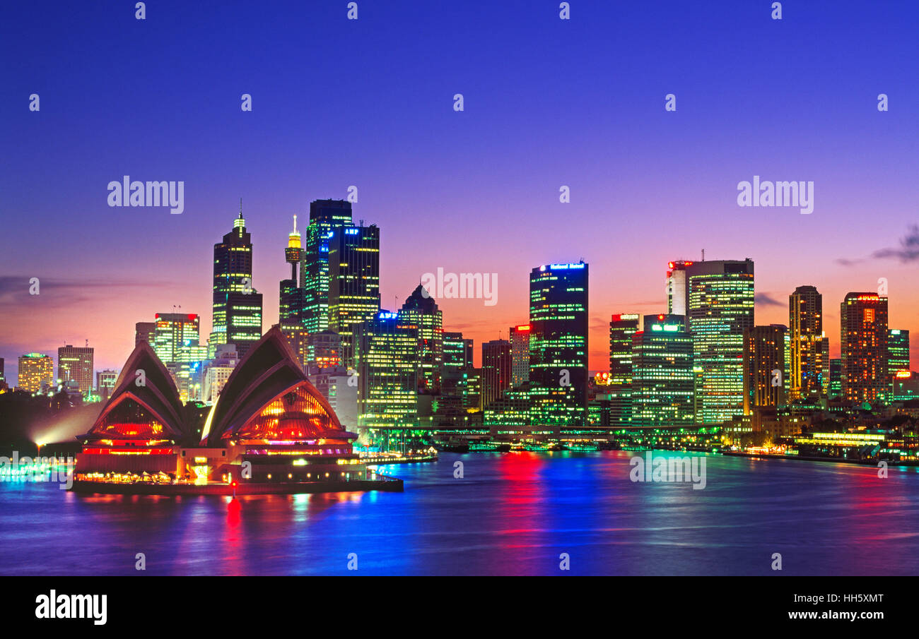 Sydney harbour and Opera House at dusk, Australia Stock Photo