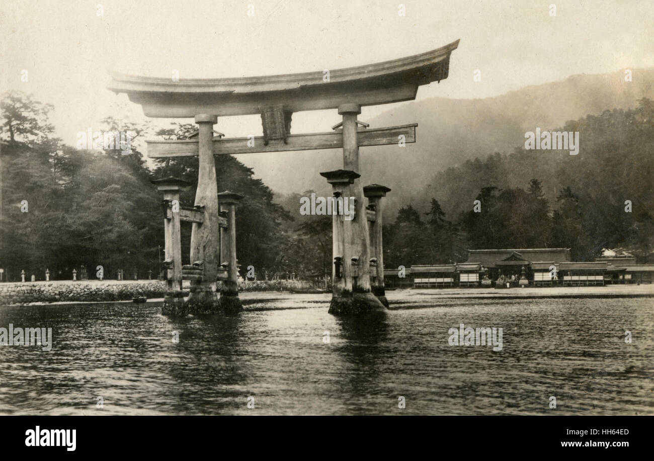 Floating torii of Itsukushima Shrine, Japan Stock Photo Alamy