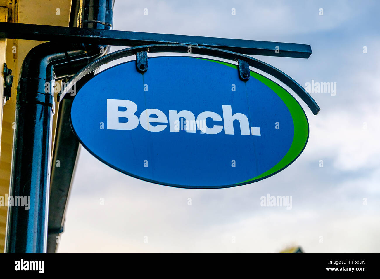Bench shop sign Freeport Shopping Outlet Stock Photo - Alamy