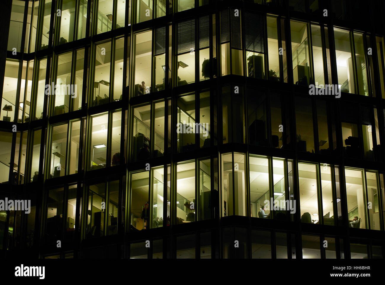 Office building frankfurt am main hi-res stock photography and images ...