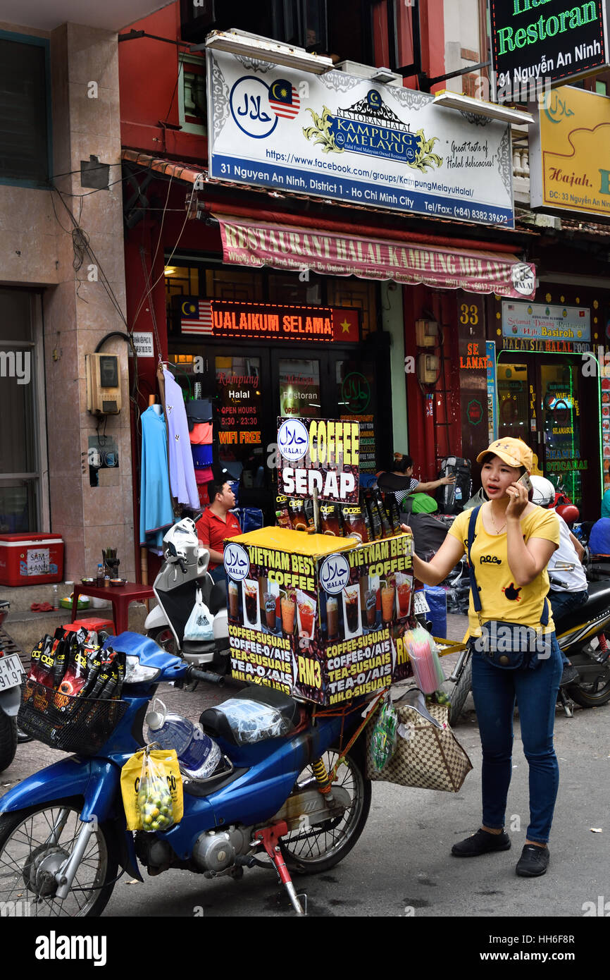 Street food night market ho chi minh city center hires stock photography and images Alamy