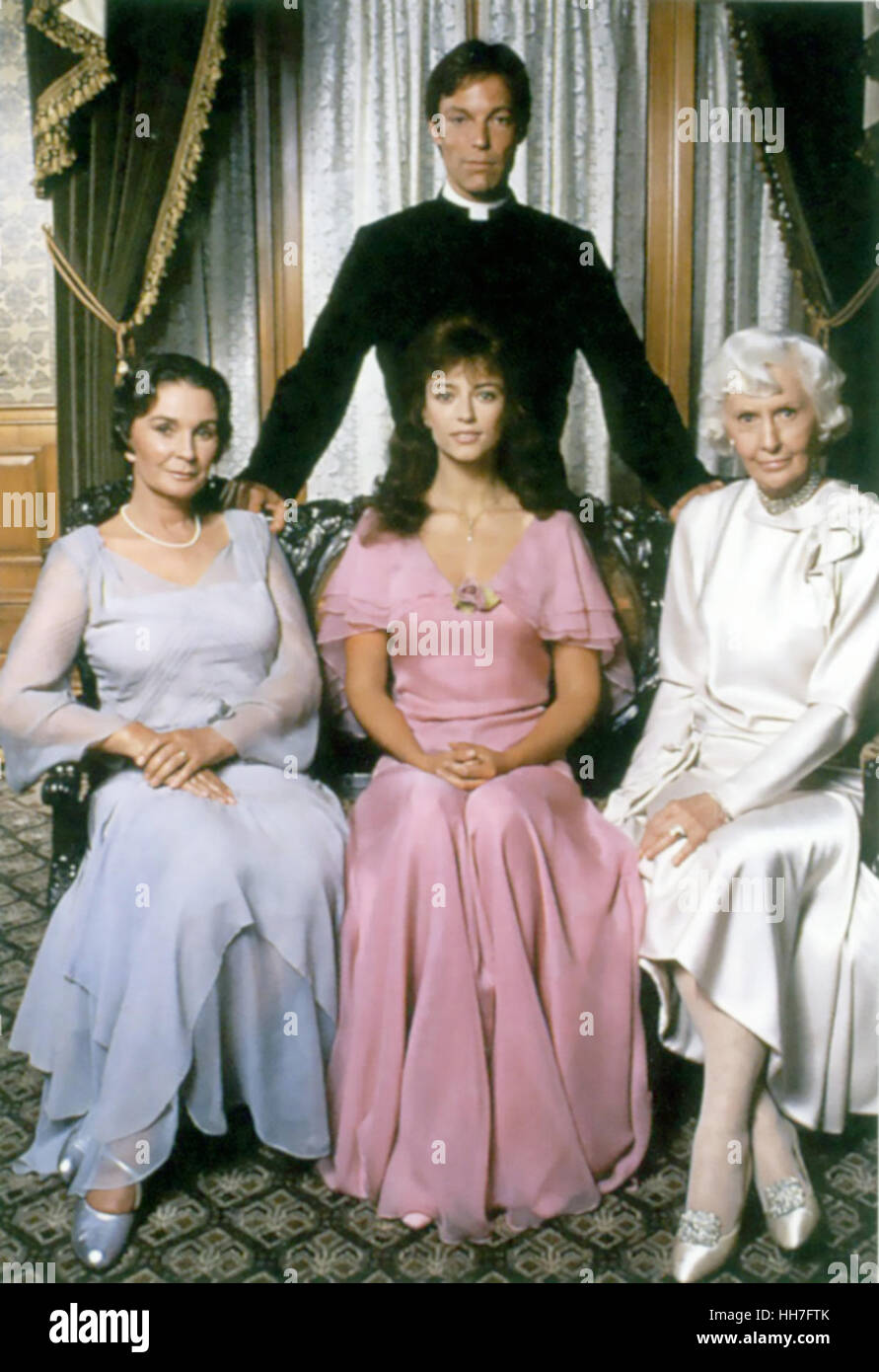 THE THORN BIRDS  Warner Bros TV mini-series in 1983 with Richard Chamberlain and from left: Jean Simmons, Rachel Ward, Barbara Stanwyck Stock Photo