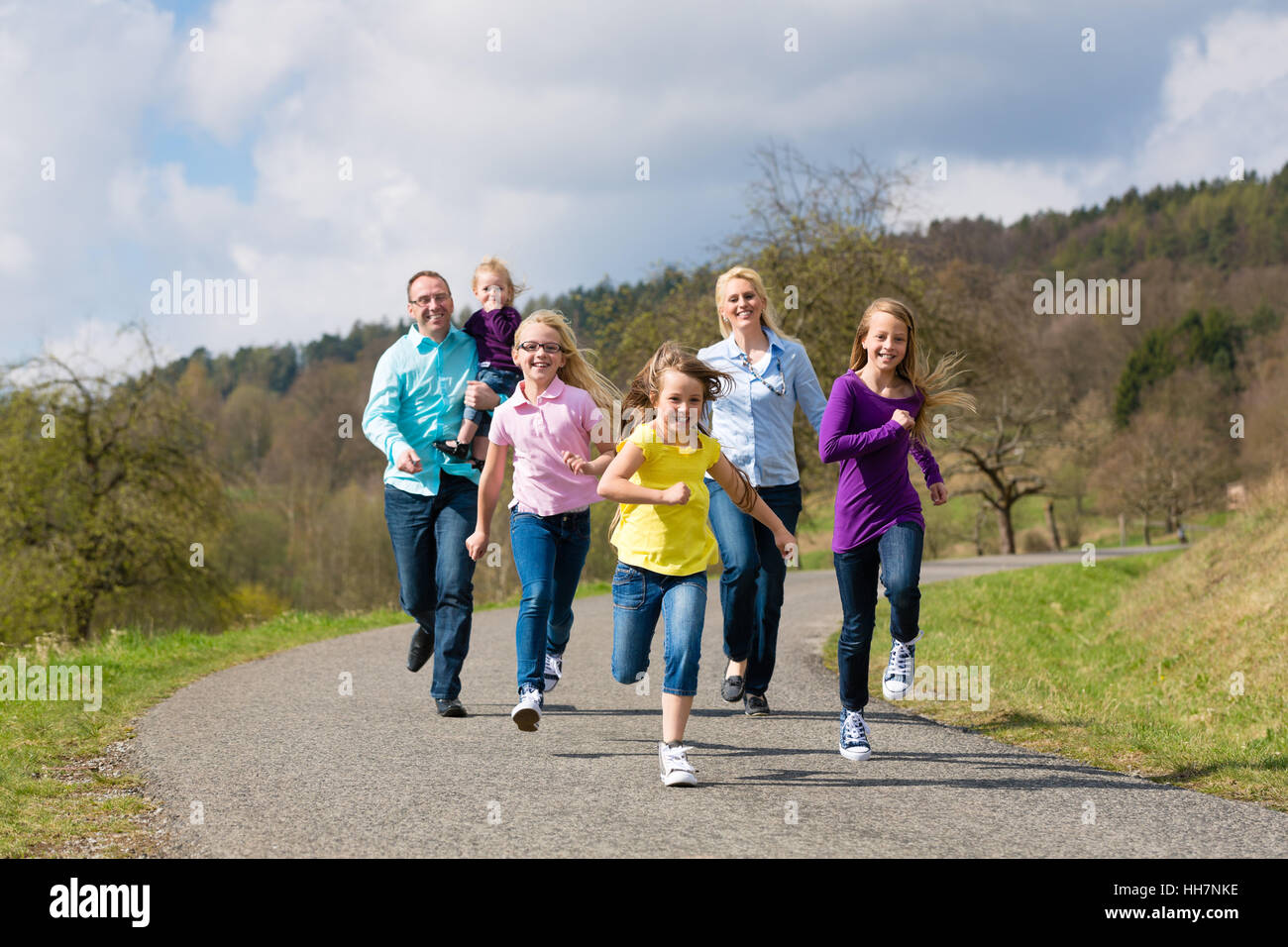 sport sports outdoor jogging jog run running runs familiy