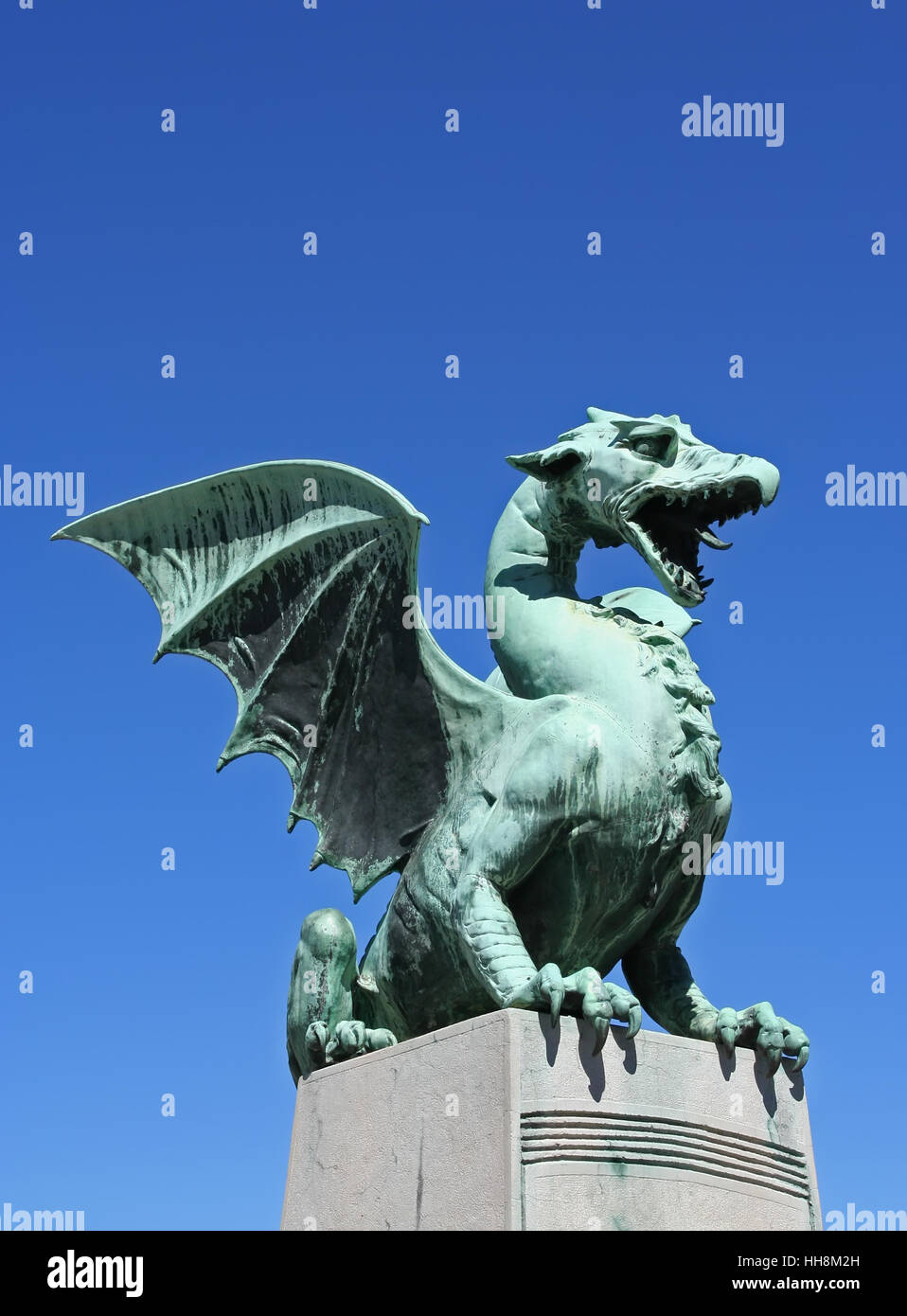 Blue dragon sculpture hires stock photography and images Alamy