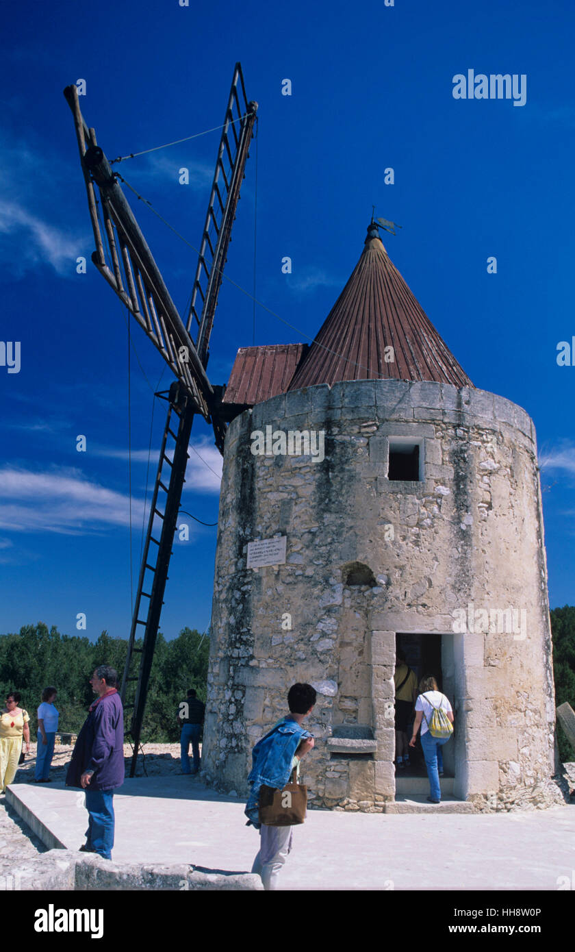 Get Moulin de daudet For Free