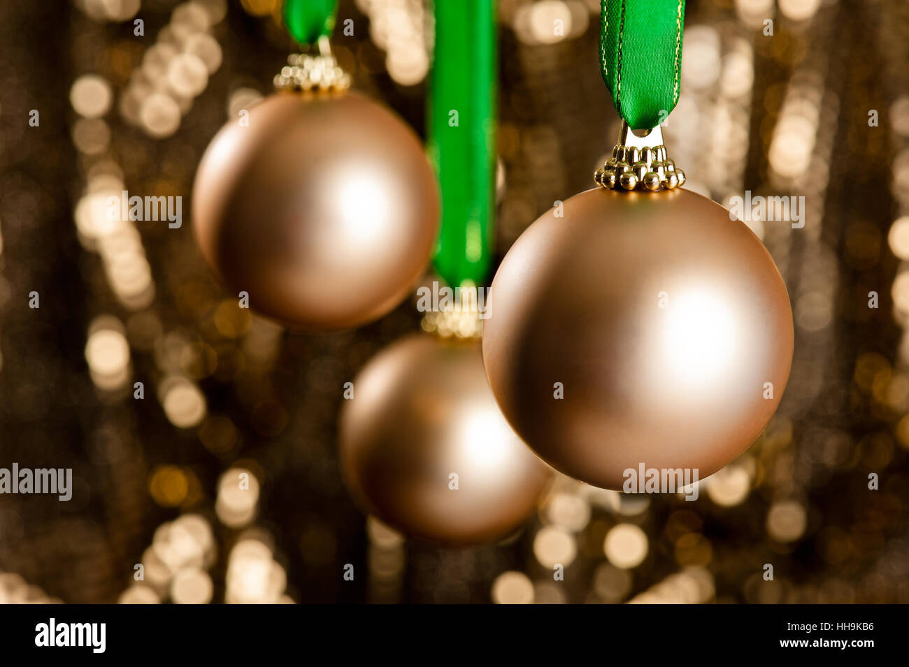 art, holiday, colour, celebrate, reveling, revels, celebrates, advent