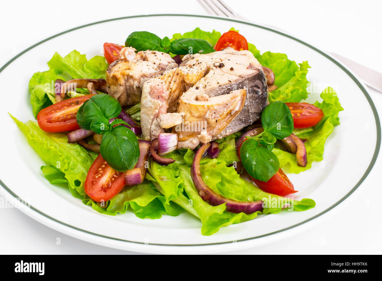 Vegetable salad with fish Stock Photo - Alamy