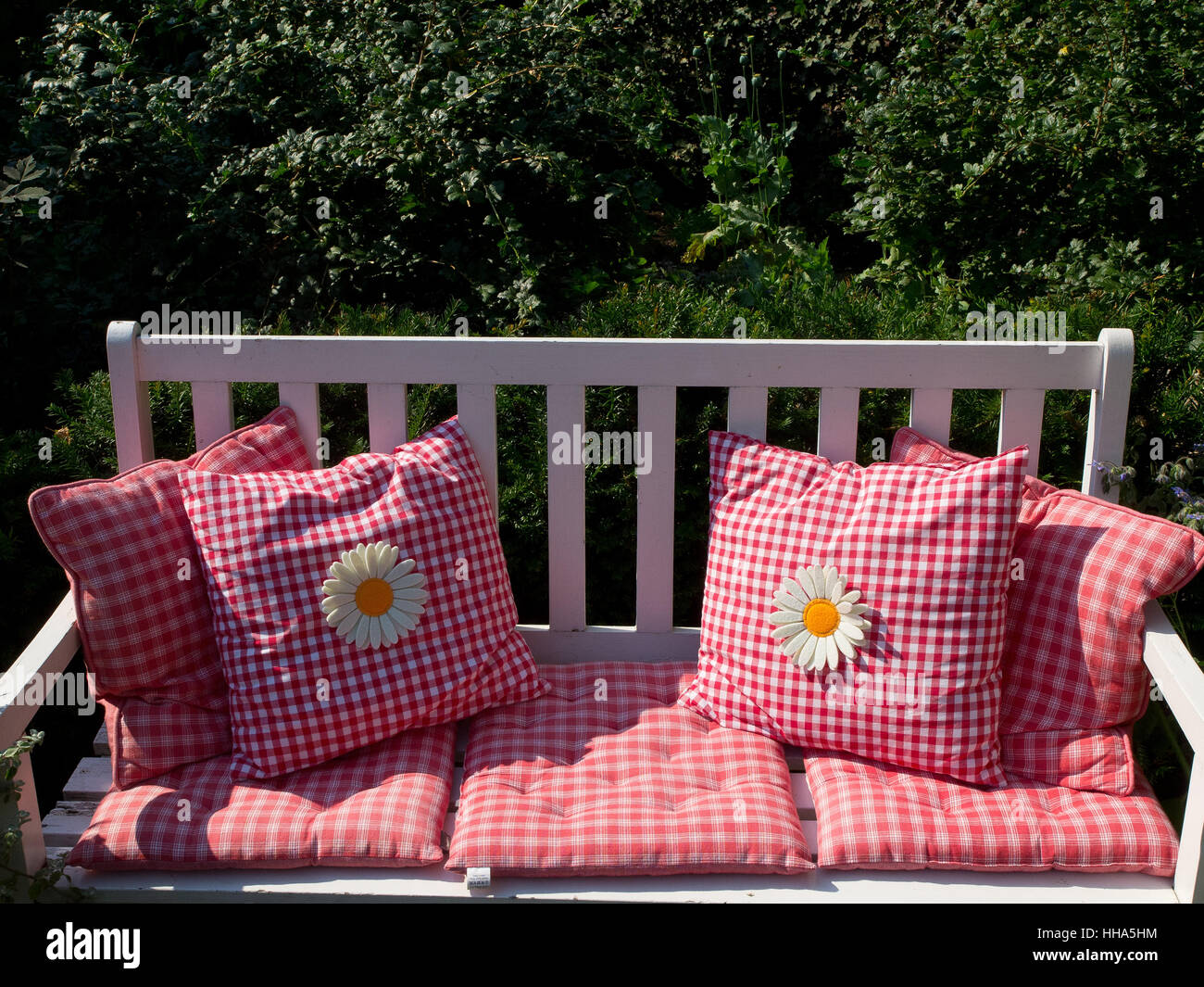 garden, gardens, seat, bench, red, cushion, garden, benches, gardens, seat Stock Photo Alamy
