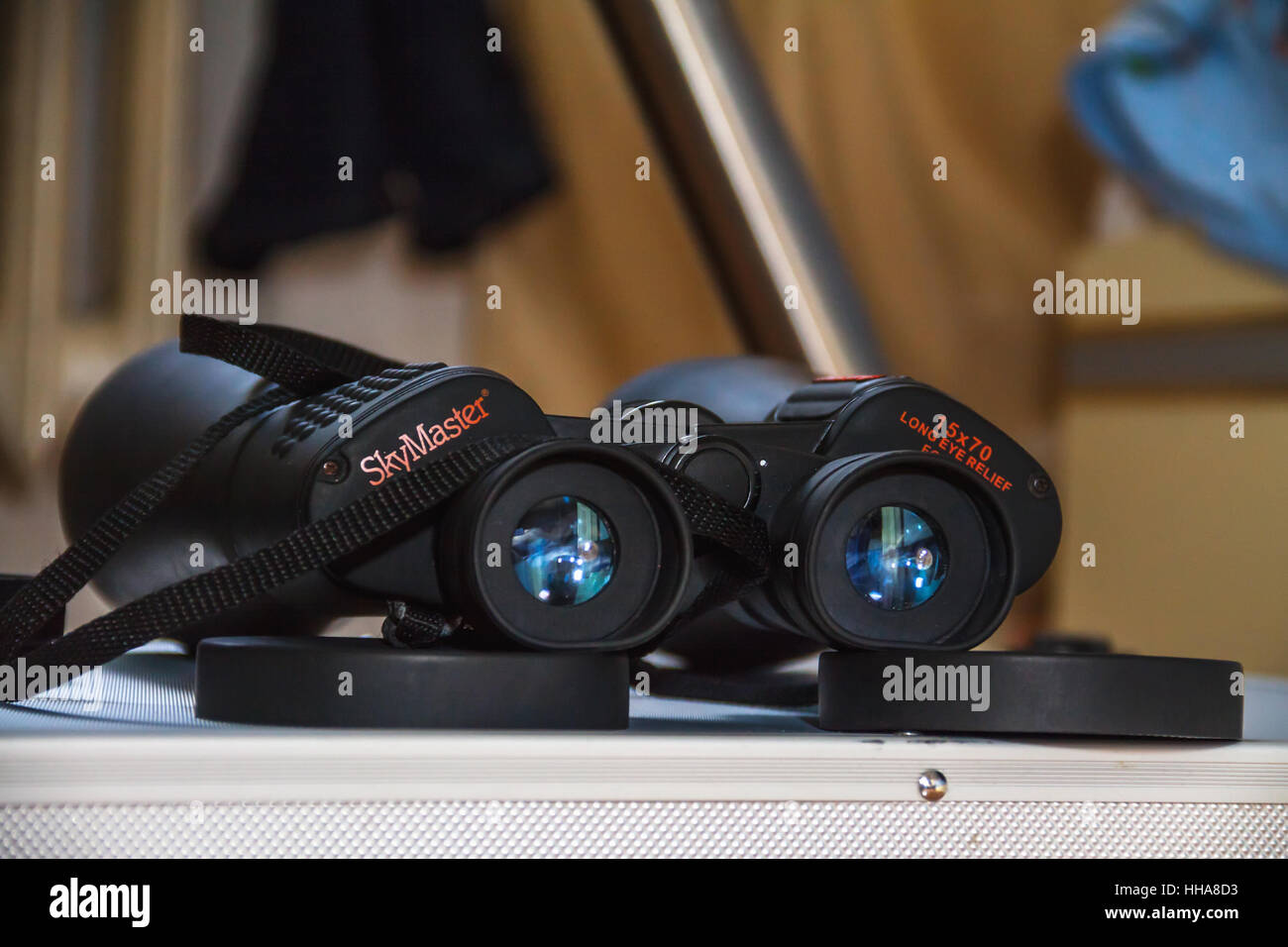 Astronomic binoculars Skymaster from Celestron 15x70 lens for astronomy