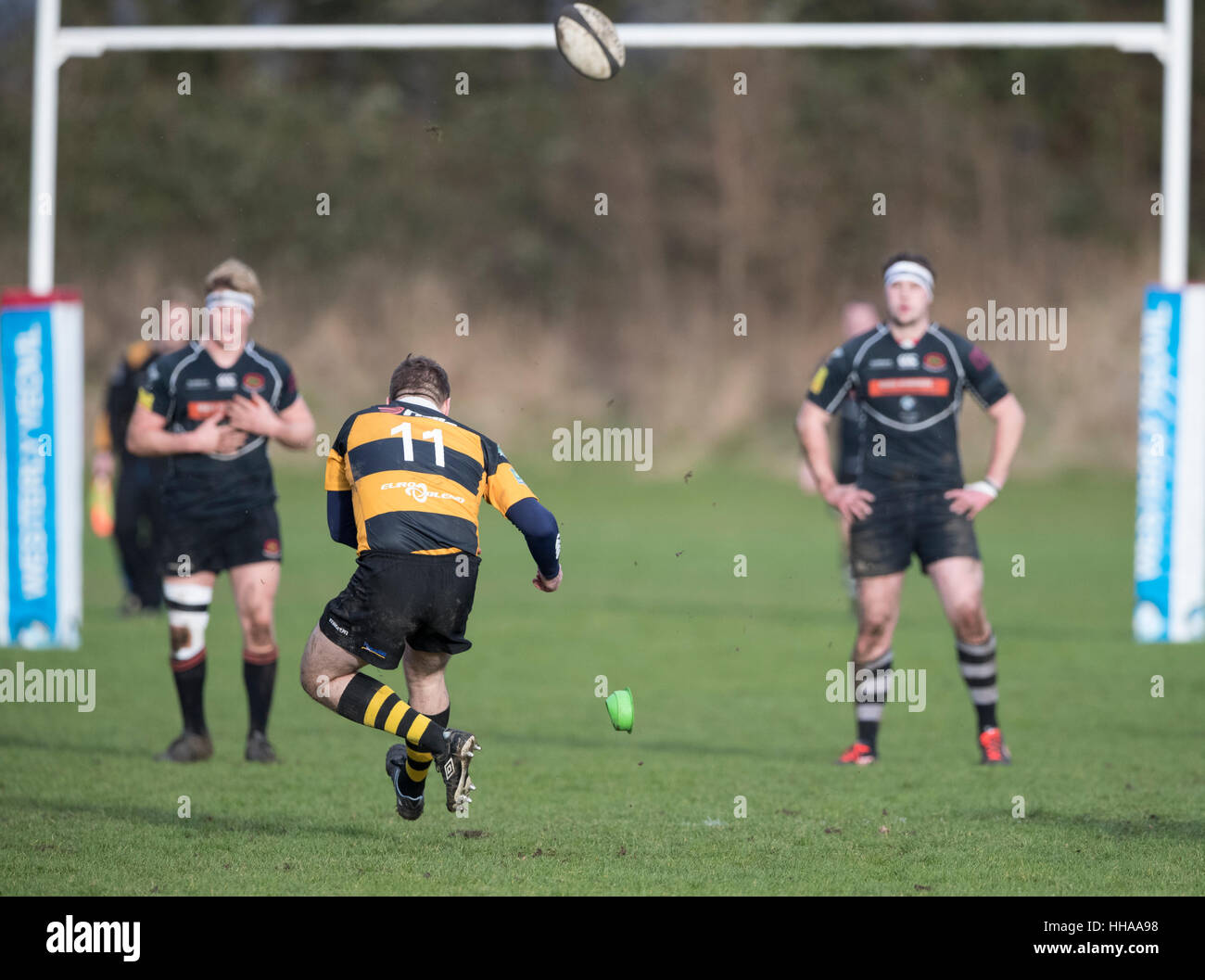Rugby player kicking conversion hires stock photography and images Alamy