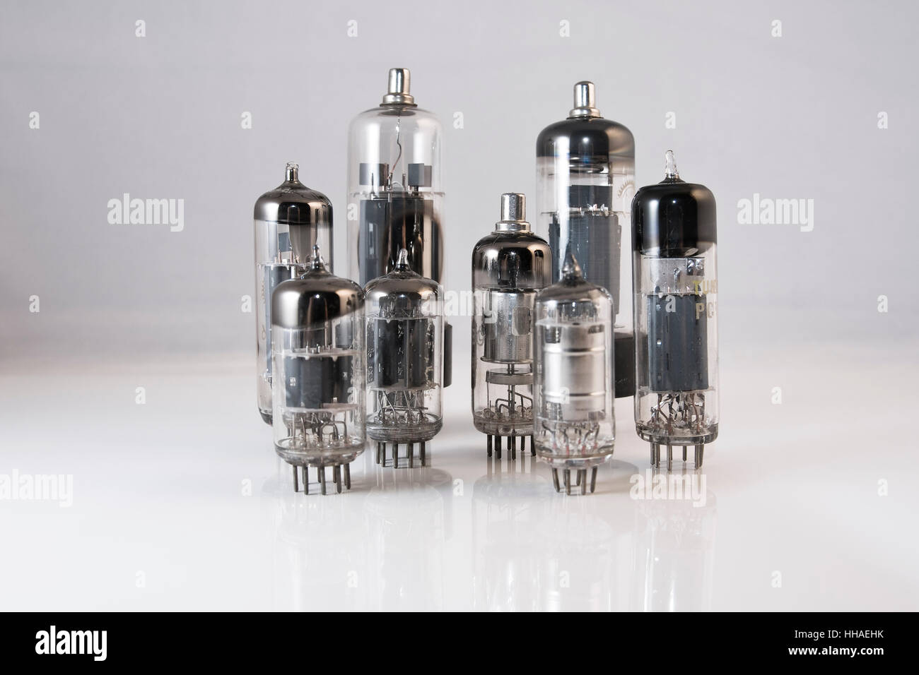 Tubes tv hires stock photography and images Alamy