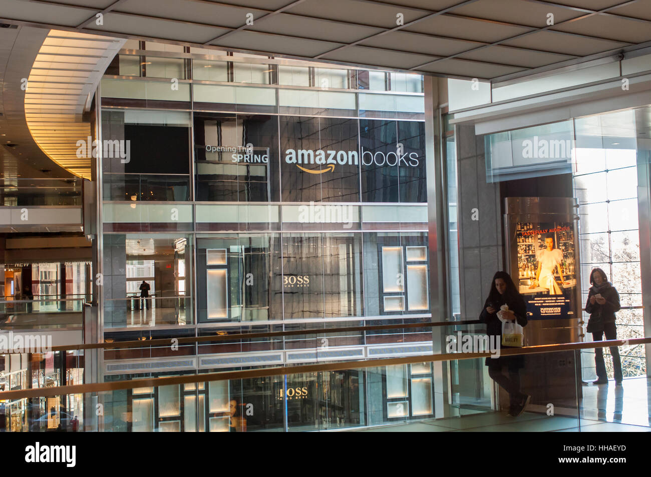 Amazon bookstore in time warner center hi-res stock photography and ...