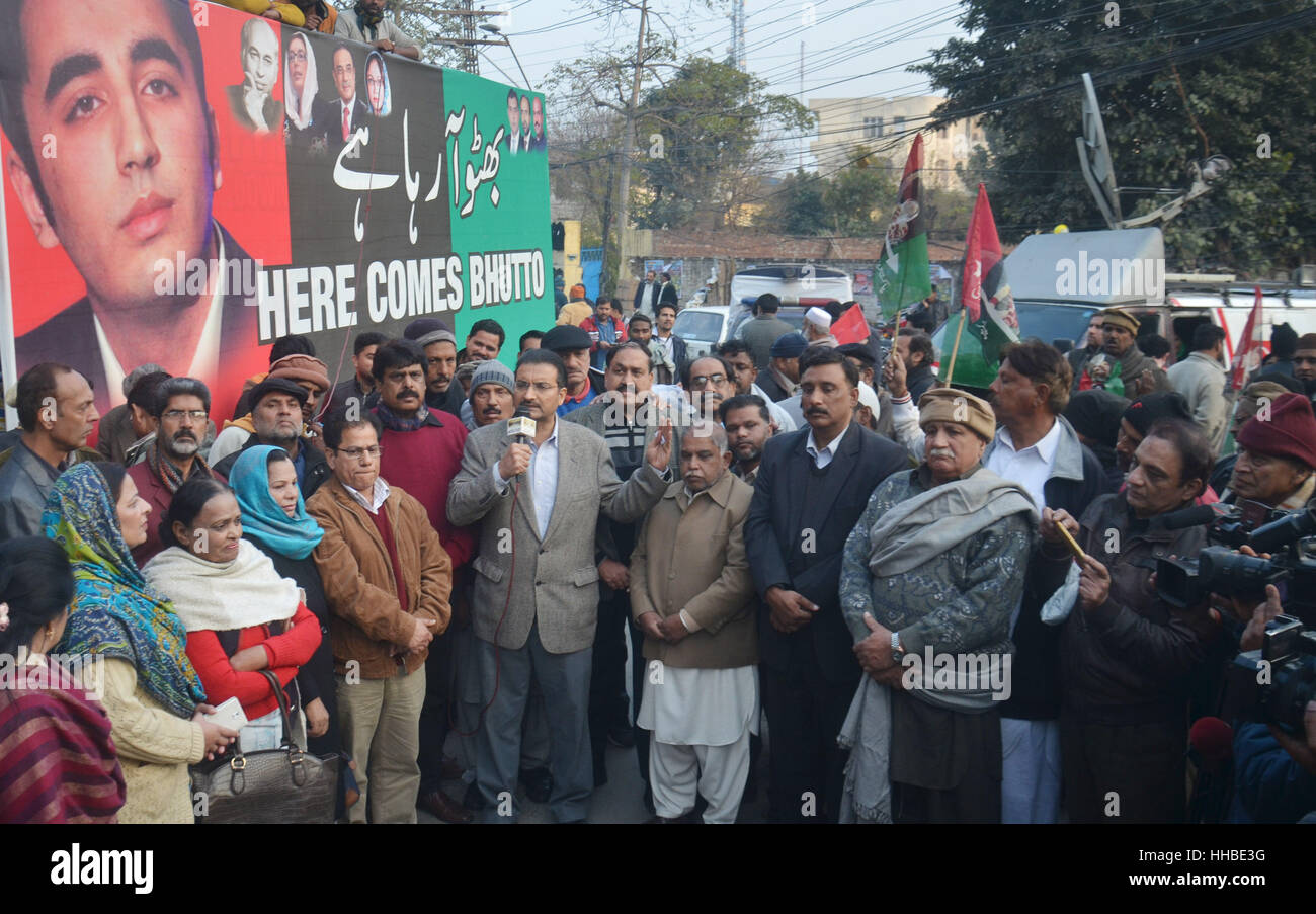 Pakistan Rpp Lahore, Pakistan. 18th Jan, 2017. Activists of Pakistan Peoples Party ...