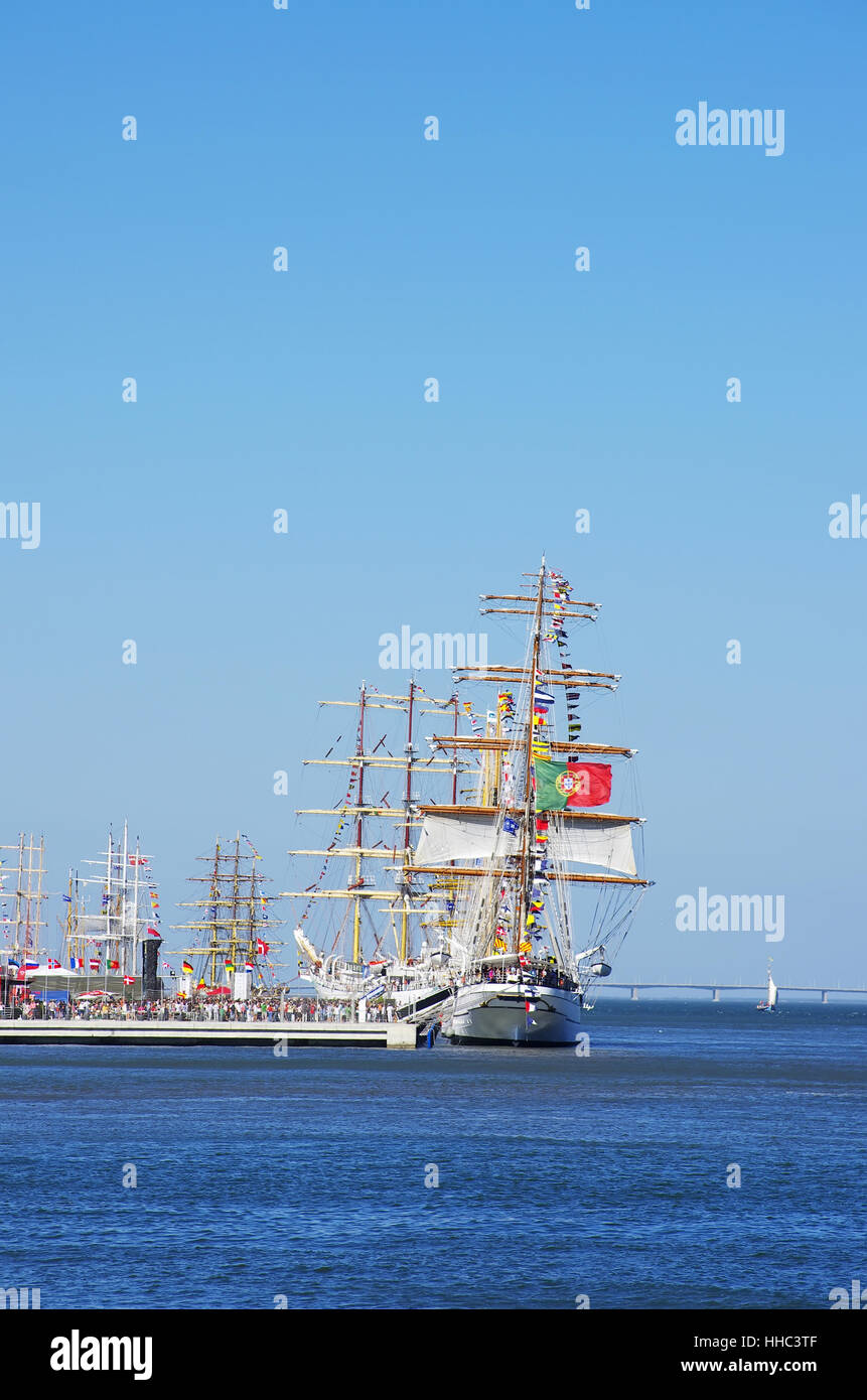 sail, sailing boat, sailboat, sailor, salt water, sea, ocean, water, traffic, Stock Photo
