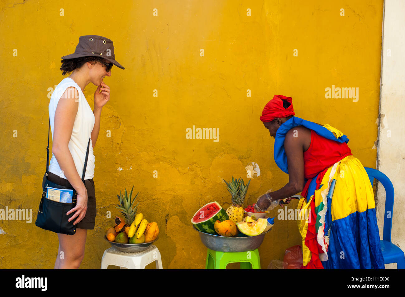 Colombia traditional costume hi-res stock photography and images - Alamy