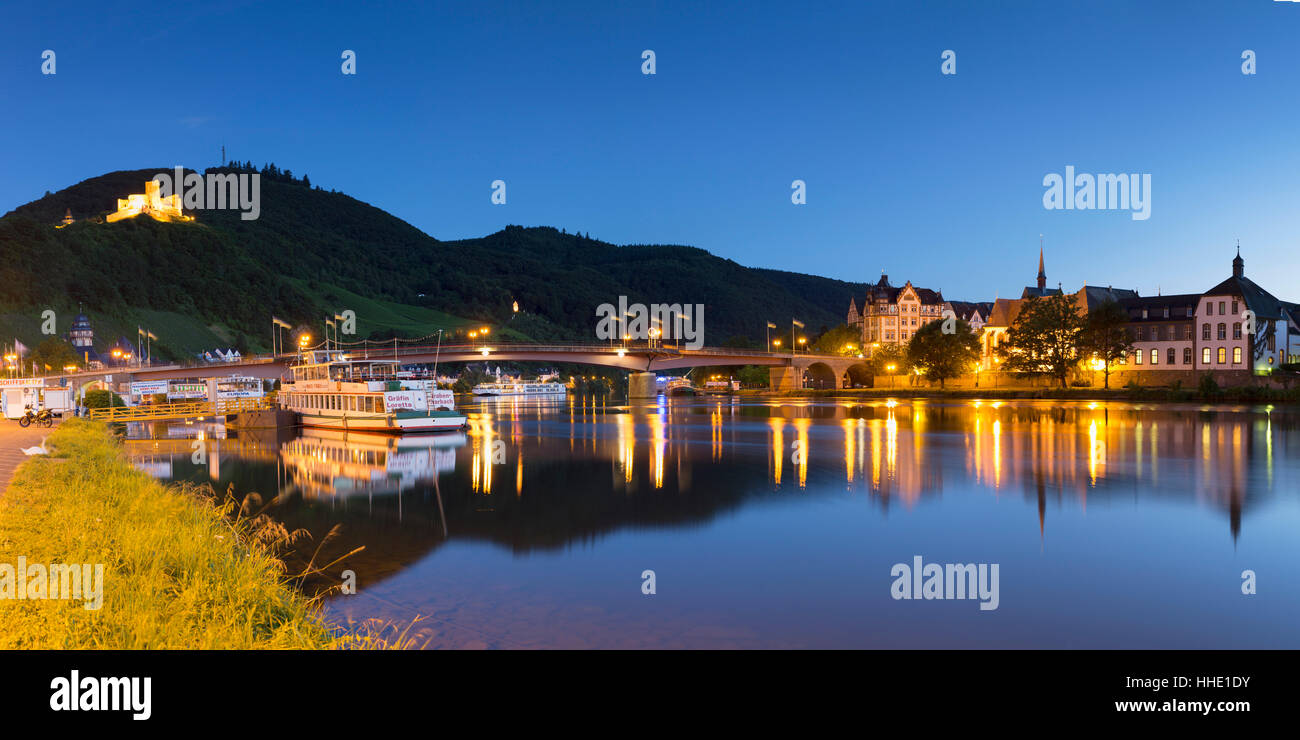 View of River Moselle and Bernkastel-Kues at dusk, Rhineland-Palatinate, Germany Stock Photo