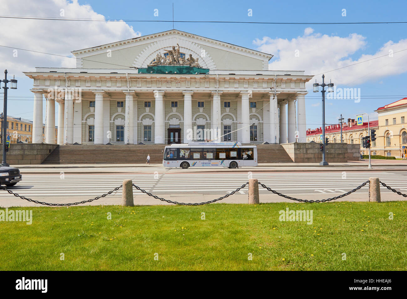 Old Stock Exchange building with rooftop sculpture of Neptune being drawn in a chariot by sea-horses, Vasilevskiy Island, St Petersburg Russia Stock Photo